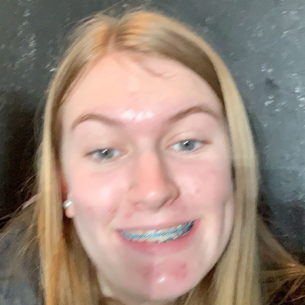 Meet your Posher, Ava